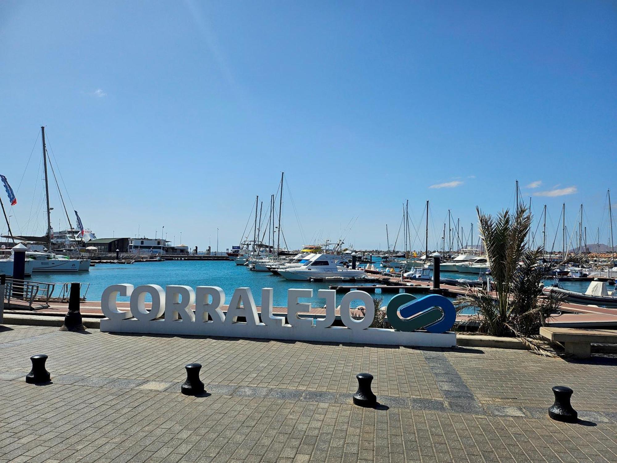 Hostel Corralejo Coliving By Amazzzing Travel Exterior foto